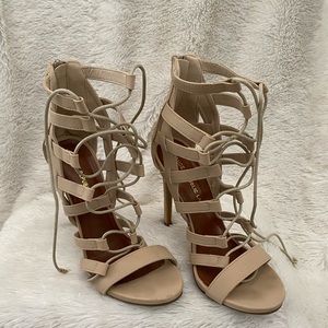 Lola Shoetique Lace Up heels
